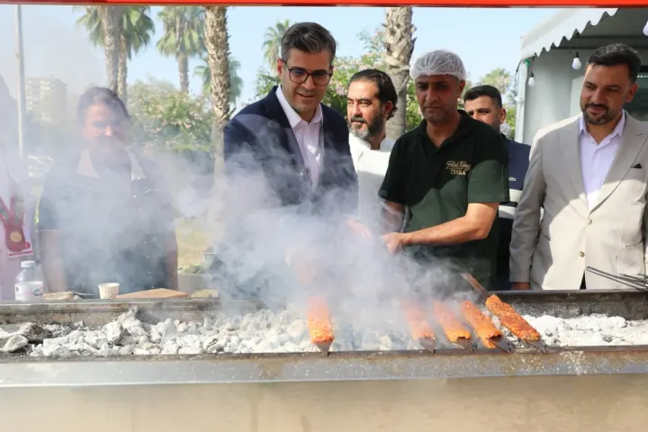 Lezzet Festivali’nden Çocuk Evleri’ne: Başkan Mustafa Özkan Adanalılarla Buluştu