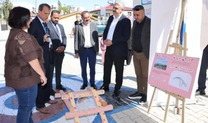 Pozantı’da Bilim Rüzgarı! Ali Avan Öğrencilerin Heyecanına Ortak Oldu