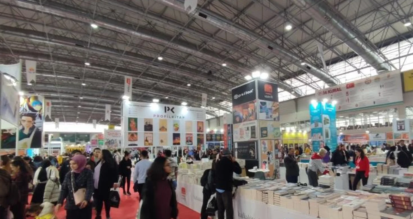 Adana'da Kitap Fuarı 2025 Başladı
