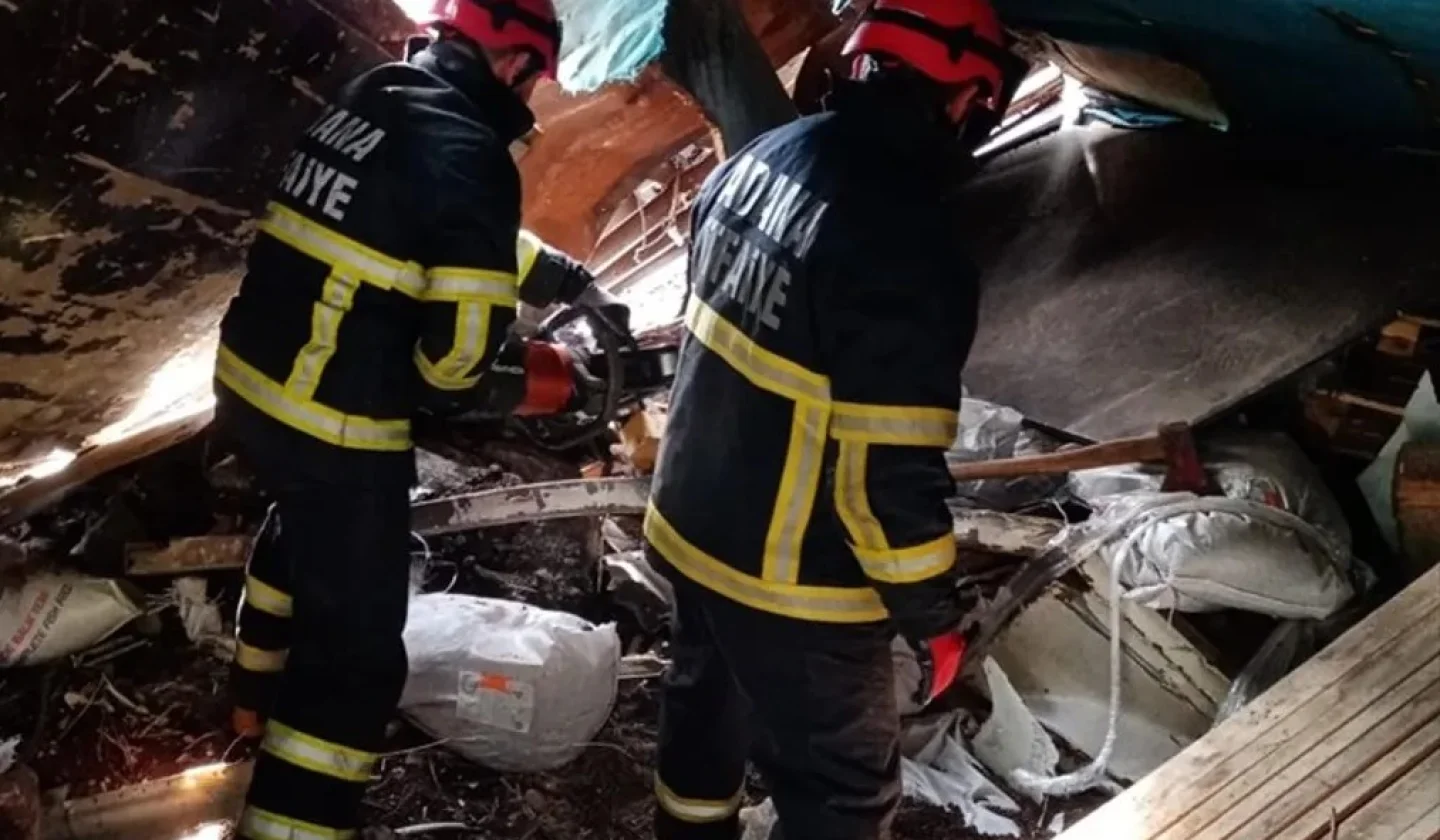 Pozantı'da Kan Donduran Kaza: Kamyon Sürücüsü Hayatını Kaybetti