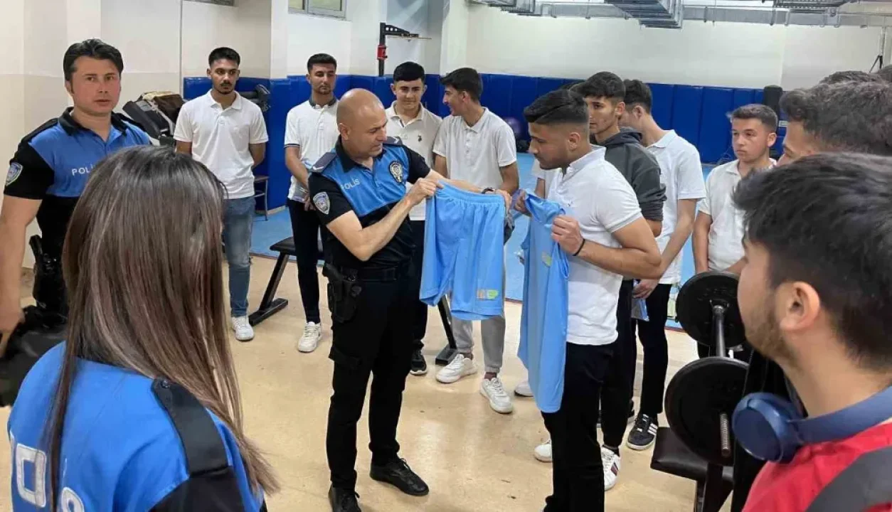 Emniyetin açtığı kurstan astsubaylığa uzanan başarı hikâyesi