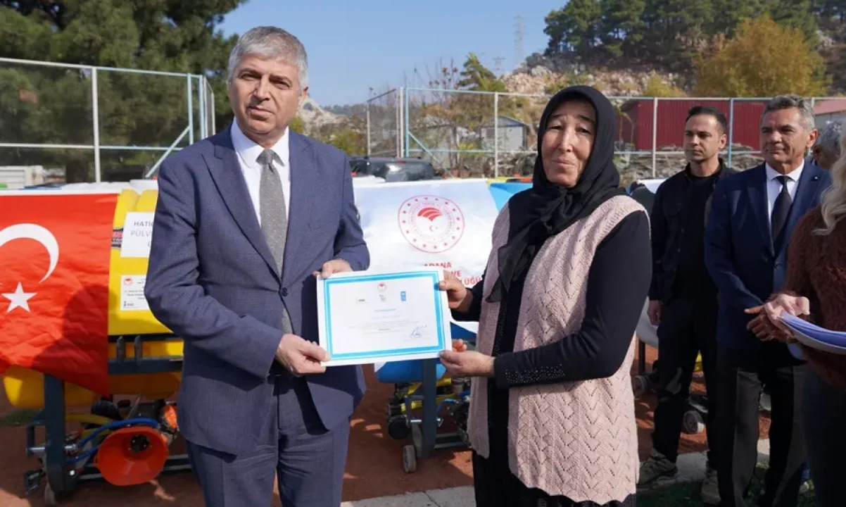 Kırsal Kalkınma Projesiyle Aladağ’da Üreticiye Ekipman Desteği