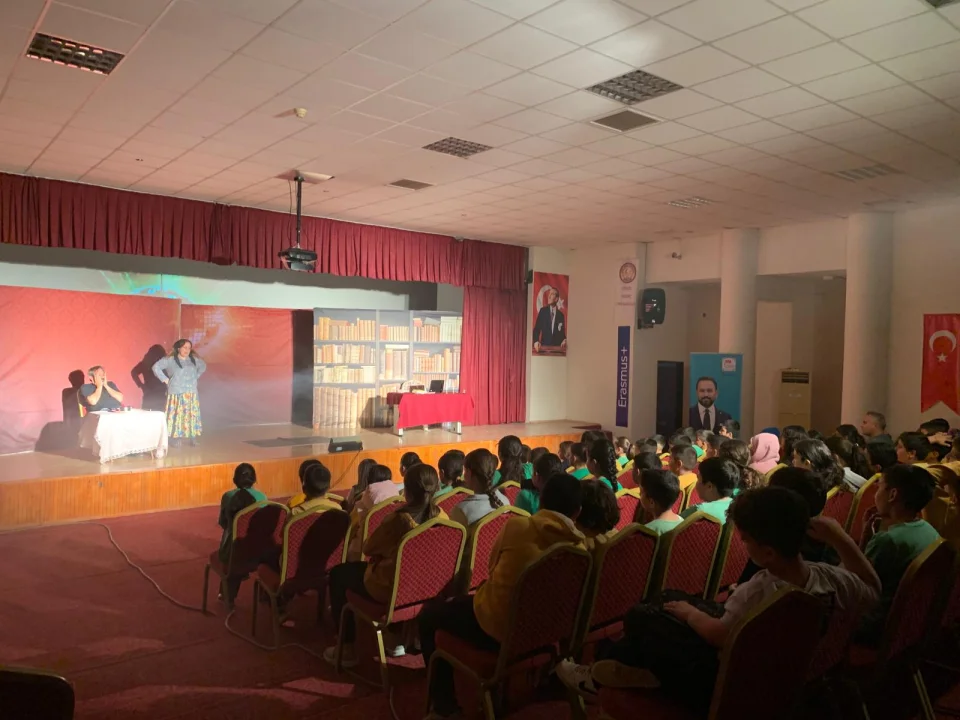 Ata İlkokulu’nda Bağımlılık Temalı Eğitim Programı Düzenlendi