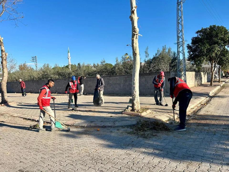 Ceyhan’da Merkez ve Kırsalda Temizlik Atağı