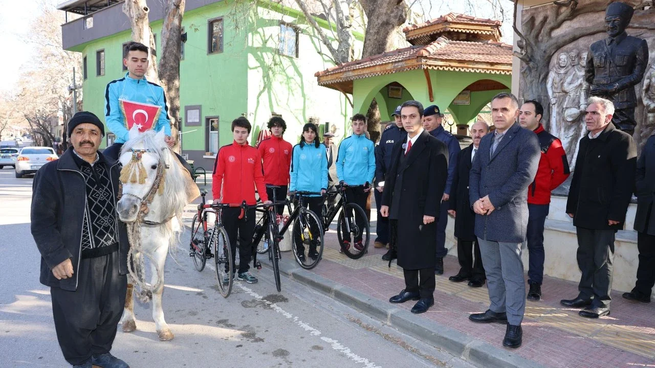 Pozantı’dan Adana’ya Anlamlı Bayrak Yolculuğu
