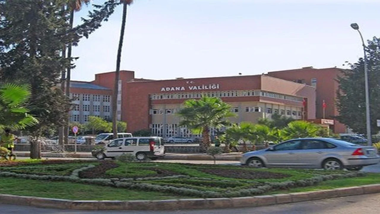 Valilikten Sert Uyarı: Adana’da Belirlenen Alanlar Dışında Etkinliğe Ceza