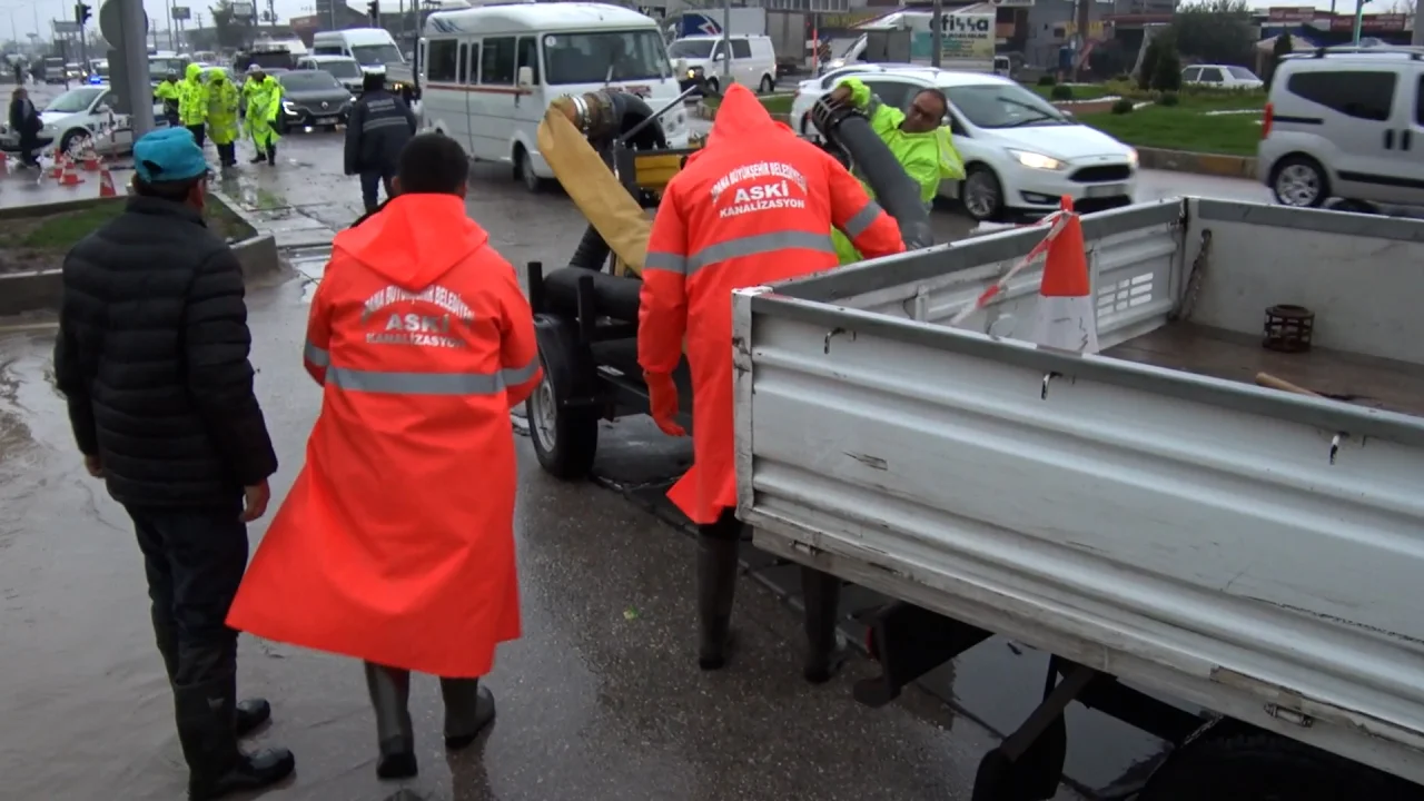 Adana’da Su Taşkınları: ASKİ Yapısal Sorunlara Dikkat Çekti