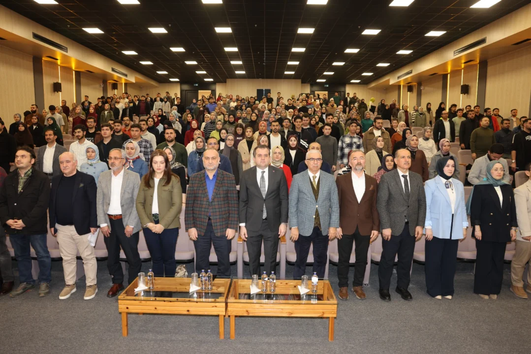 Akademisyenler ÇÜ’de Hilafet Kurumunun Dönüşümünü Değerlendirdi