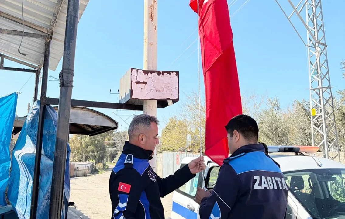 Yumurtalık’ta Fırtınanın İzleri Silindi: Şanlı Bayrağımız Yeniden Gönderde