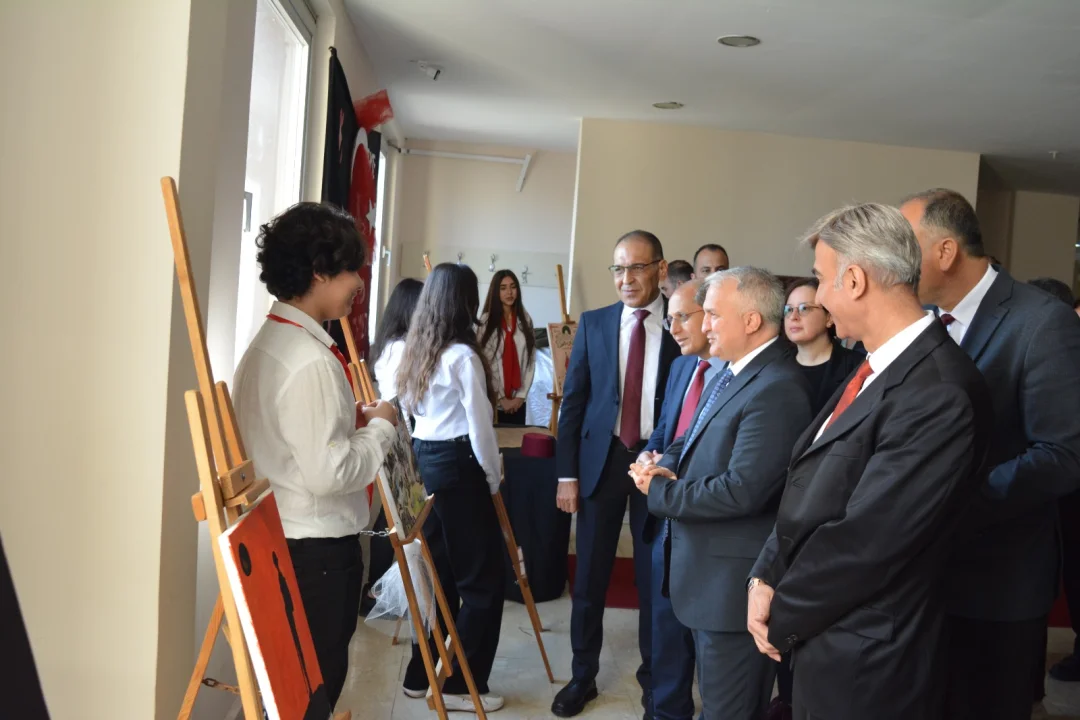 Ceyhan’da Gençlerin Mehmet Akif Sevgisi: Resim Sergisi ve Oratoryo Büyük Beğeni Topladı