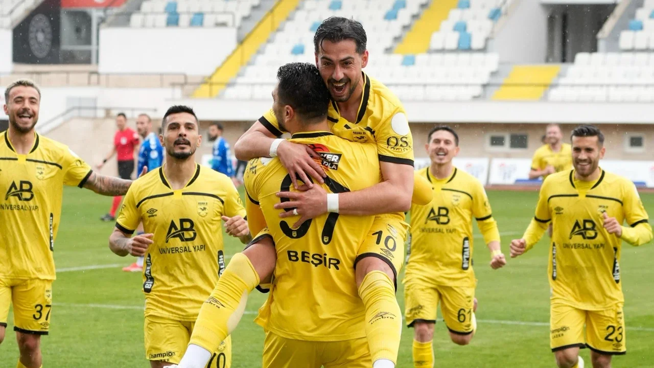 Adana 01 FK Durdurulamıyor: Hedef 1. Lig!