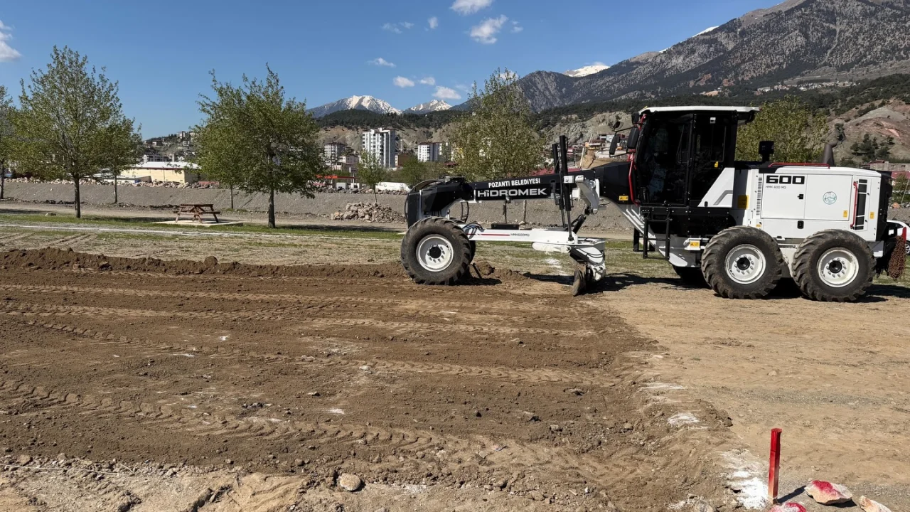 Gökbez’e FİFA Standartlarında Tesis: Başkan Ali Avan Sahaya İndi!