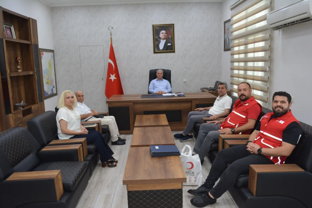 Ceyhan’da Dev Sosyal Dayanışma: Kaymakamlık ve Kızılay’dan Sıcak Yemek Protokolü