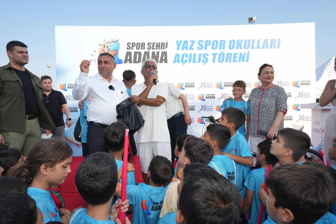 Akkapı Güney Yıldızı Stadı’nda Muhteşem Şölen: On Binlerce Çocuk Spora Koştu