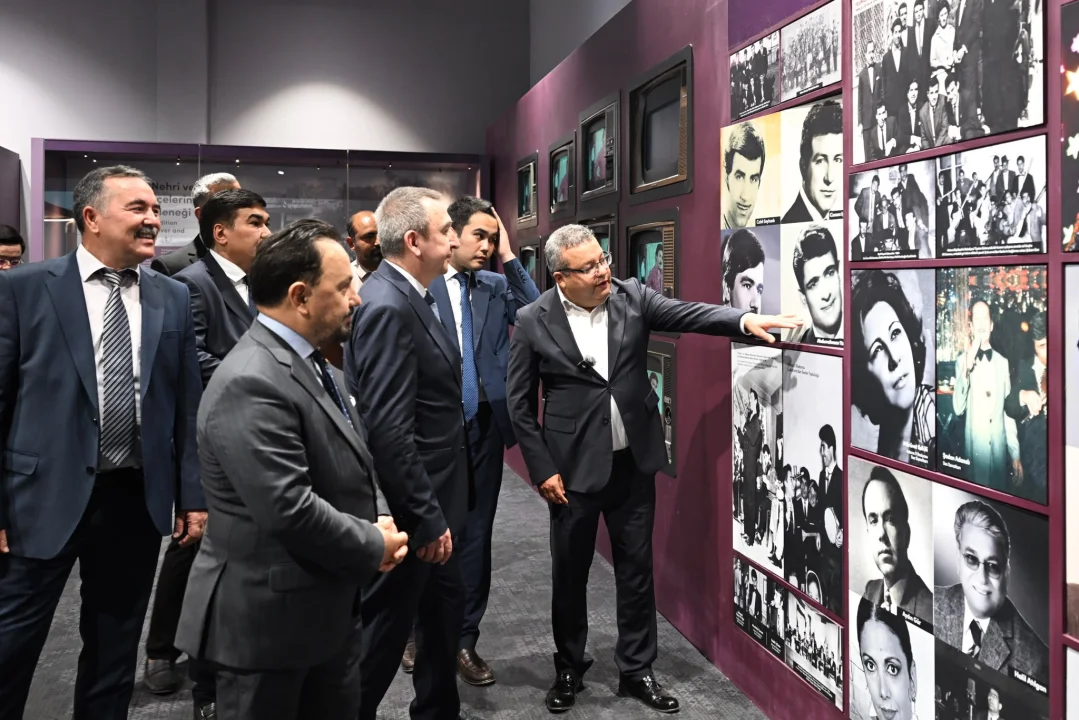 Ferdi Tayfur Müzesi ve Şir Muhammed Bek Anıtı’nda Türk Dünyasının Ortak Hafızasına Yolculuk