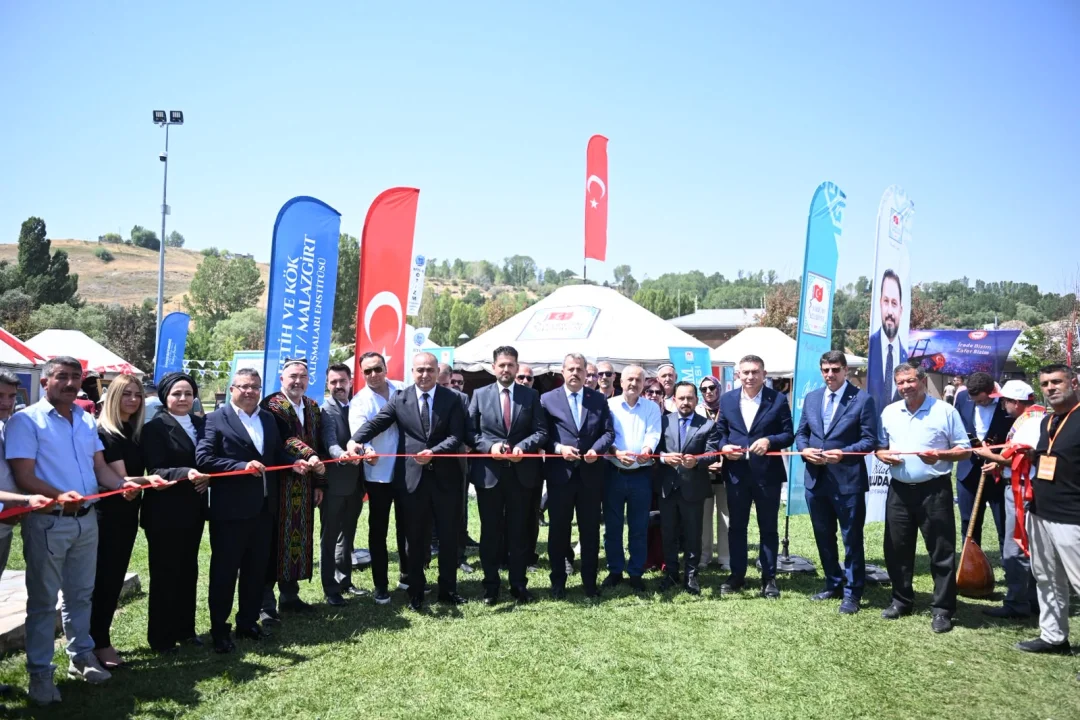Malazgirt Zaferi’nin 955. Yılında Ahlat’ta Adana Rüzgârı Esiyor