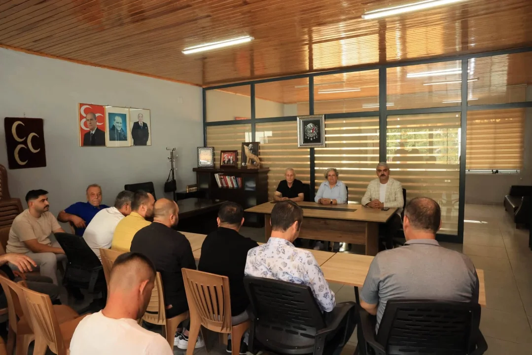 Pozantı Belediye Başkanı Ali Avan’dan MHP Pozantı İlçe Yönetimine 'Hayırlı Olsun' Ziyareti