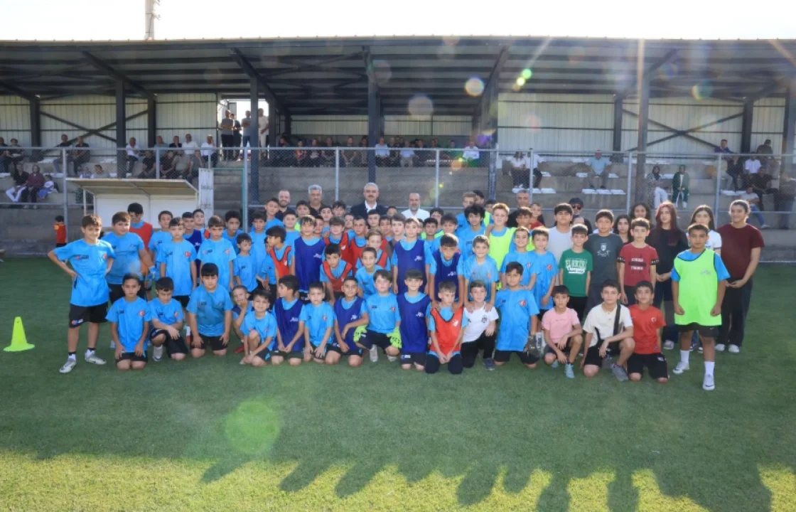 Adana’ya Örnek Yatırım: Pozantı’ya FIFA Standartlarında Sentetik Çim Saha Ve Spor Tesisleri