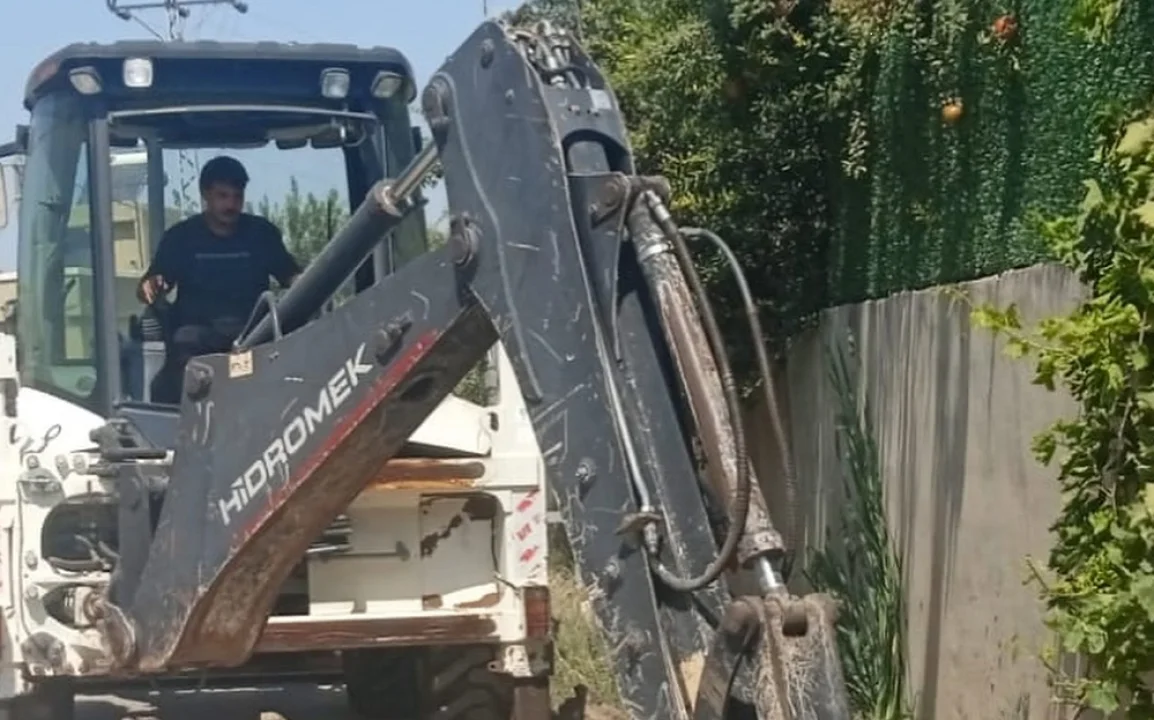 Yumurtalık’ta Temizlik Ve Altyapı Seferberliği Devam Ediyor