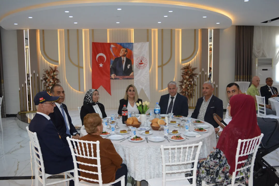Vatan Size Minnettar! Ceyhan Kaymakamlığı'ndan Gazilere Özel İftar ve Yemek