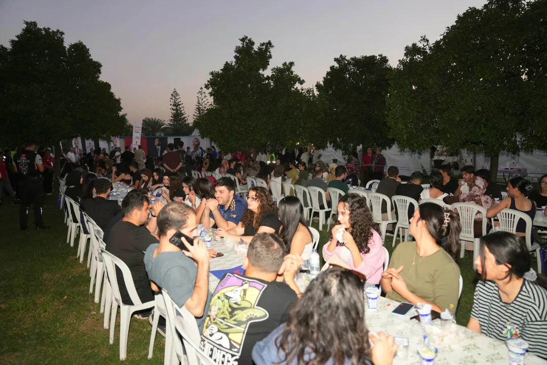 10. Adana Lezzet Festivali’nde Büyükşehir Coşkusu: Öğrencilere Kebap Şöleni!