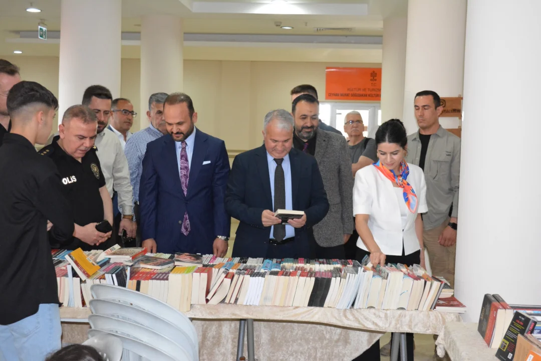 Ceyhan’da Öğrenciler Kitap ve Kariyerle Buluşuyor