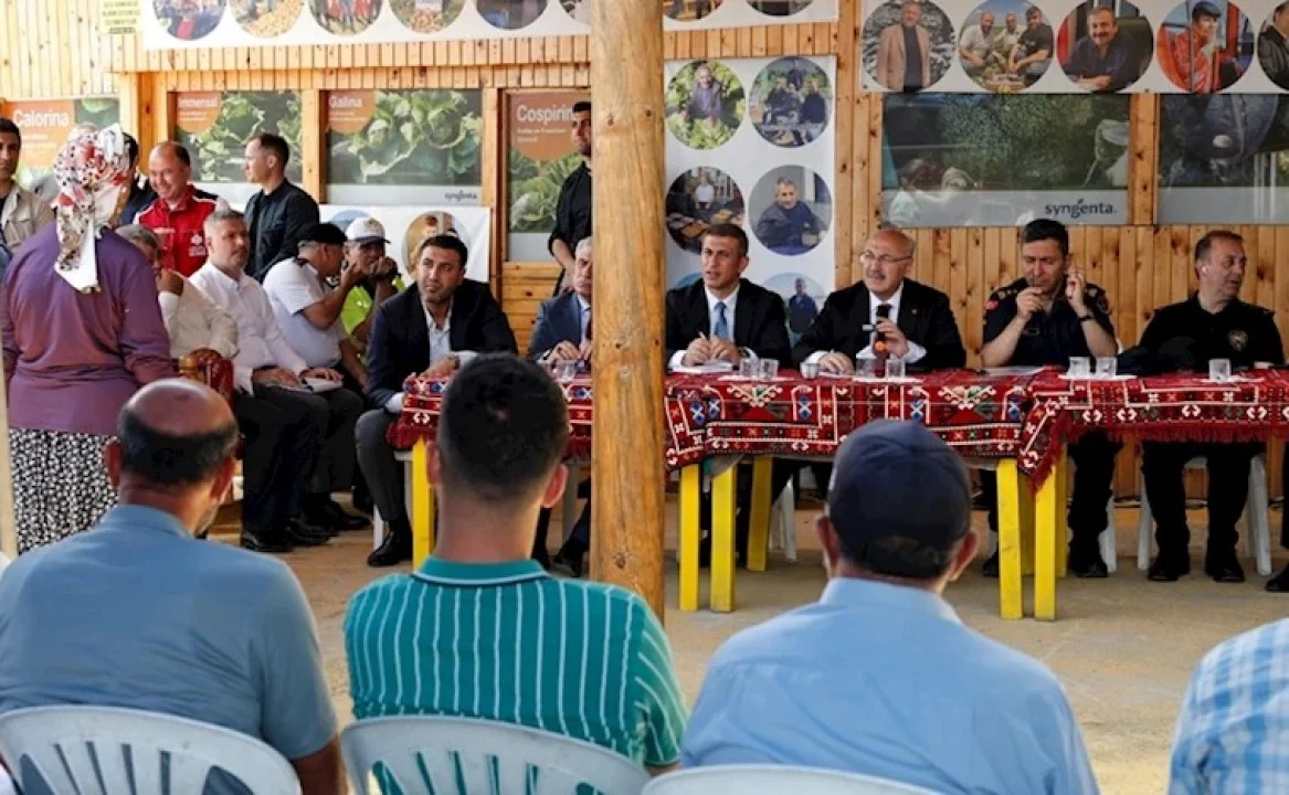 Vali Köşger, Vakıflar Haftasında Misis’te İncelemelerde Bulundu